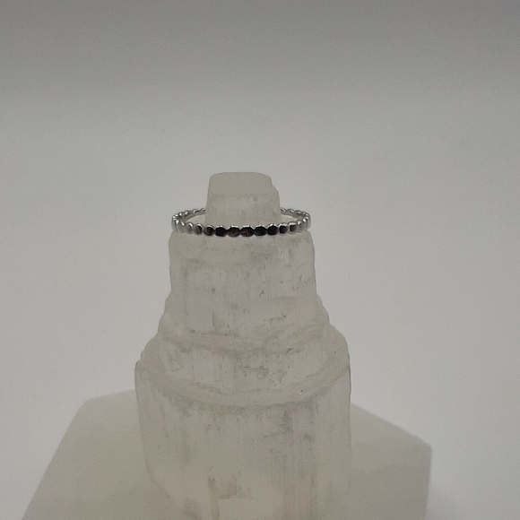 R1025 Classic Ring Plated - Fragrant Jewels - Picture 1 of 4